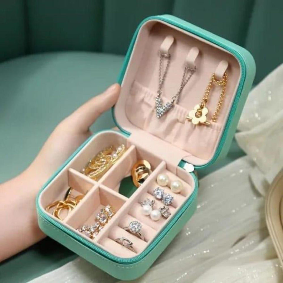 Stylish Modern Jewelry Box